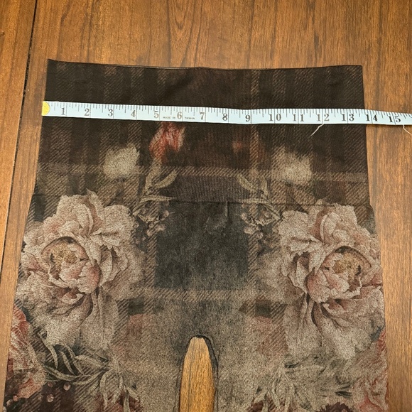 M. Rena Women's High Waisted Dark Floral Leggings, One Size - Picture 7 of 10